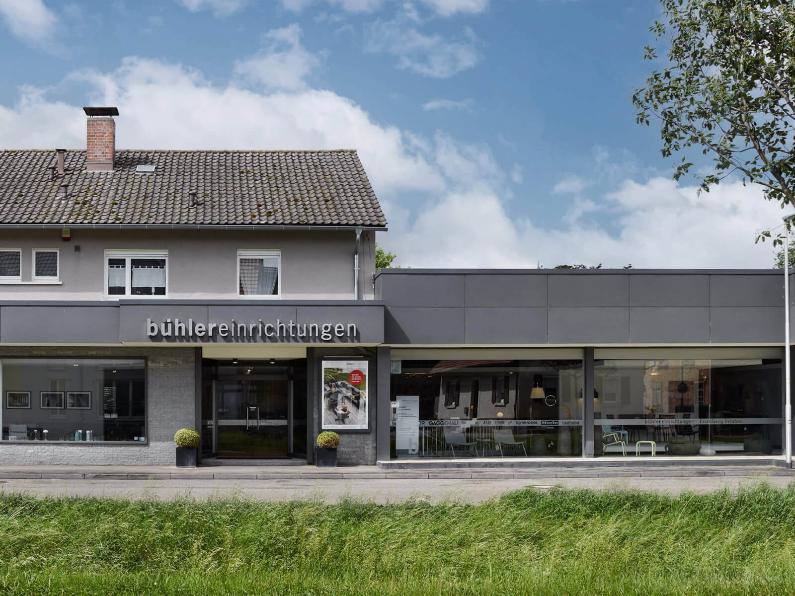 bühler einrichtungen Außenaufnahme - bühler einrichtungen in Friesenheim bei Offenburg zwischen Karlsruhe und Freiburg