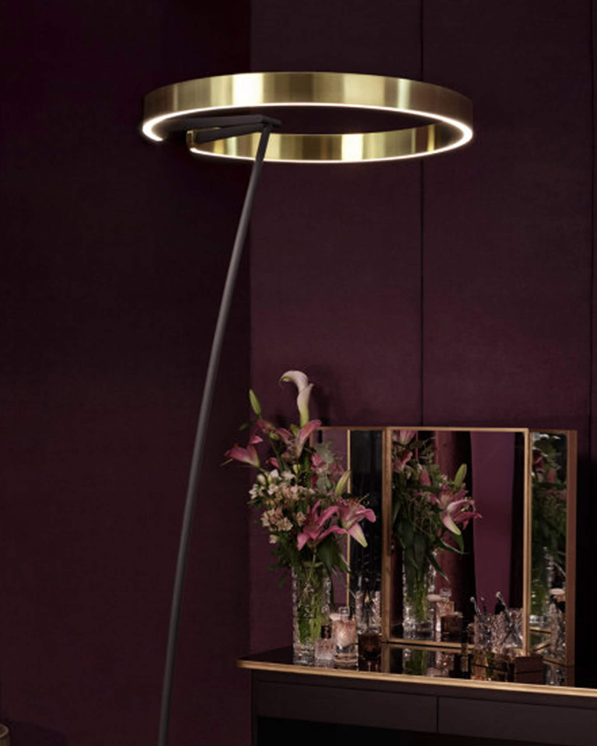 Leselampe, Stehleuchte - Beleuchtung, Licht, Lampe, Leuchte, Belichtungskonzept, Stehlampe - bühler einrichtungen in Friesenheim bei Offenburg zwischen Karlsruhe und Freiburg